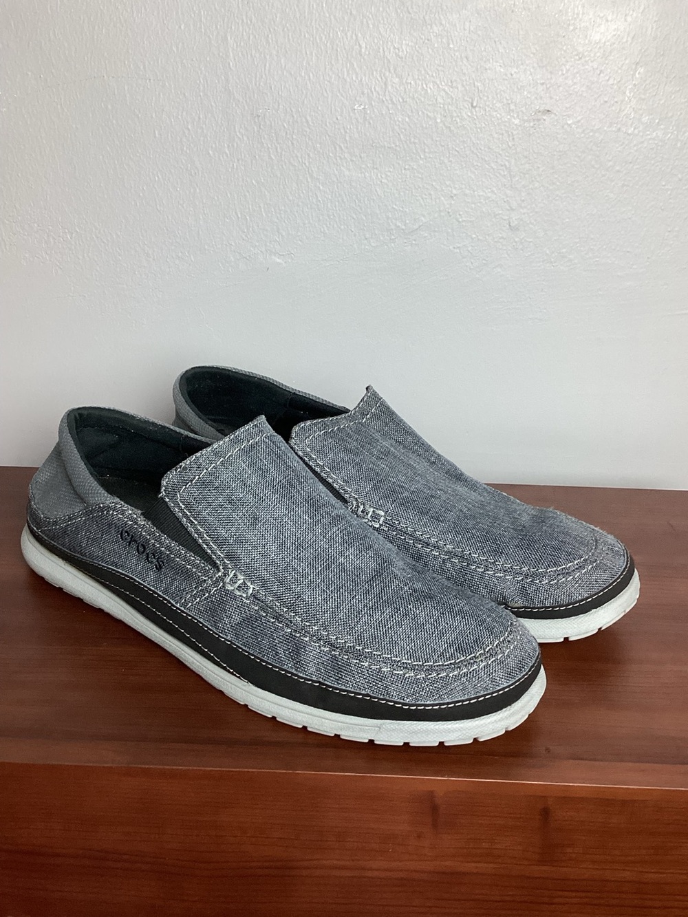CROCS Men's Grey Slip-On Canvas Loafers with Gray Soles Size 13